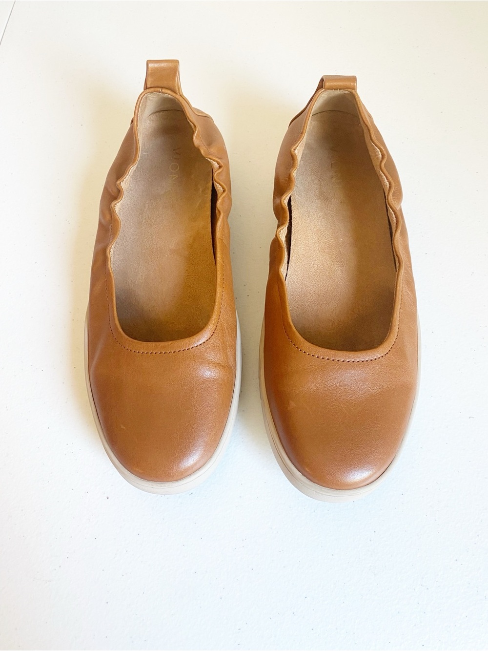Vionic Uptown Ballet Flat Tan Leather Size 9.5 - Picture 2 of 6